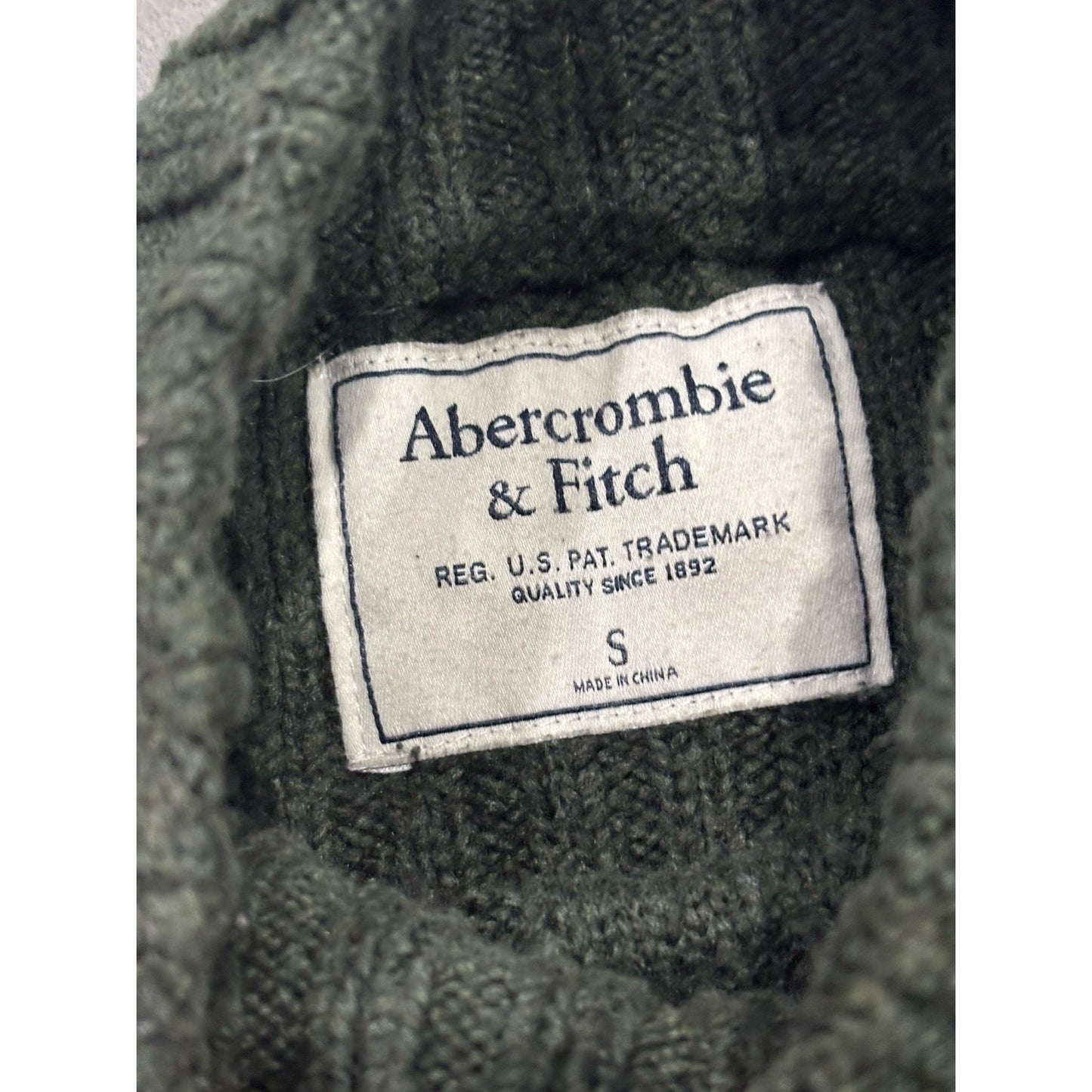 Abercrombie And Fitch Hunter Green Cable Sweater Size Small