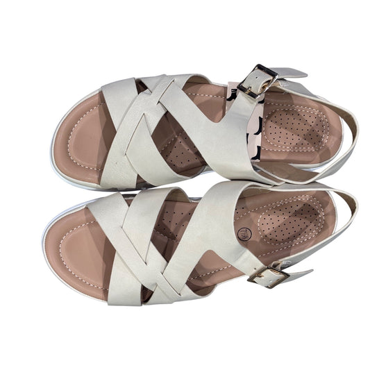 Mysoft NWT Womens comfy walking Beige Strappy Sandals With Buckle Closure & Air Cushion Sole Size 7.5 US