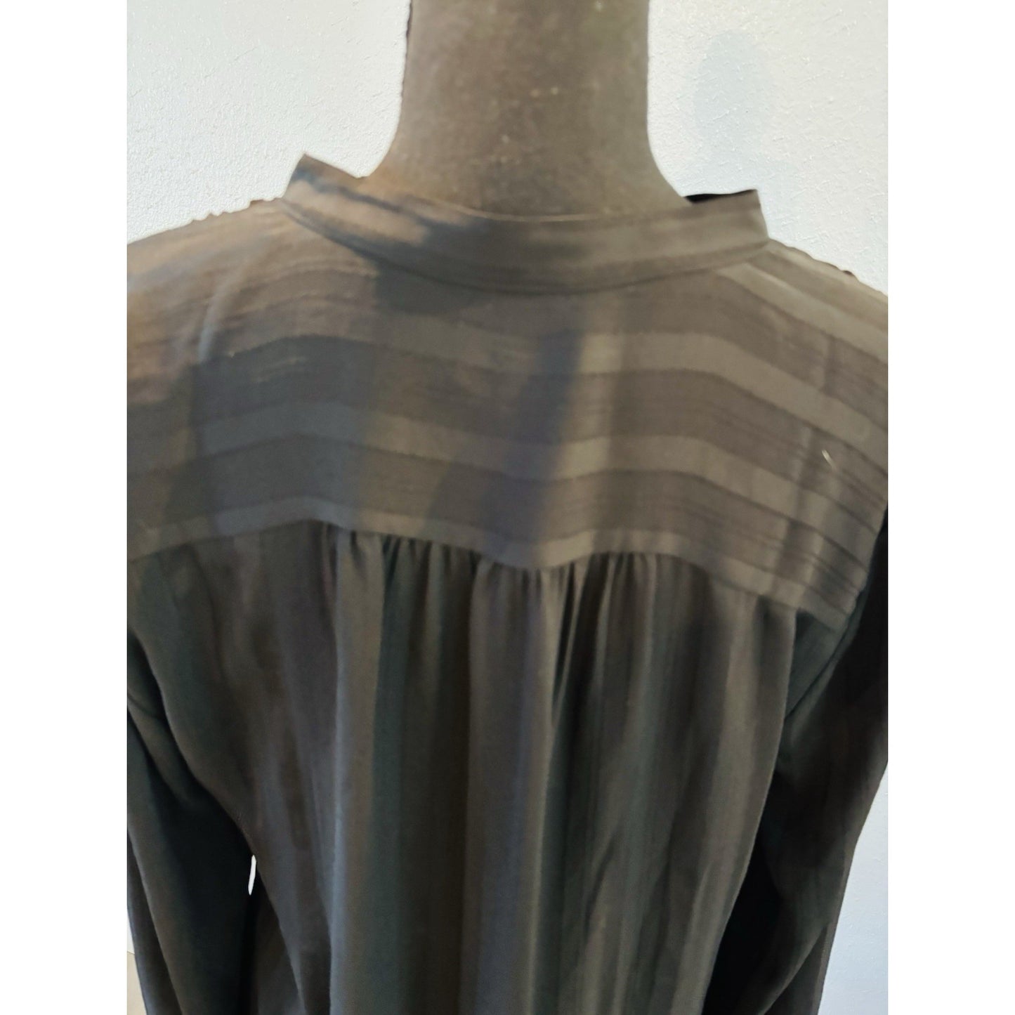Ann Taylor Black Sheer Striped Long Sleeve Blouse Size Medium