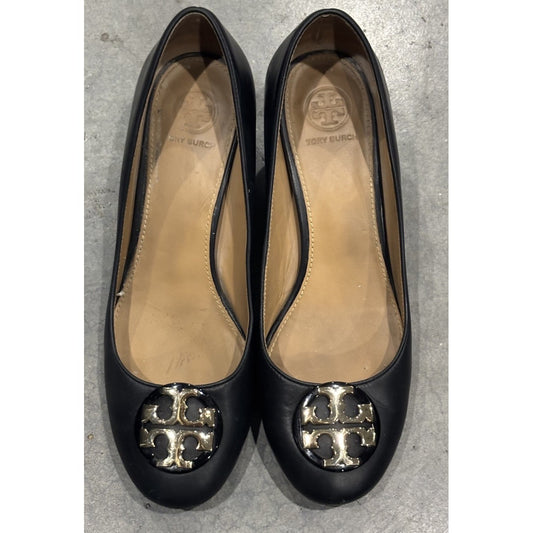 Tory Burch Chelsea Pump in Black  Napa leather size 7.5