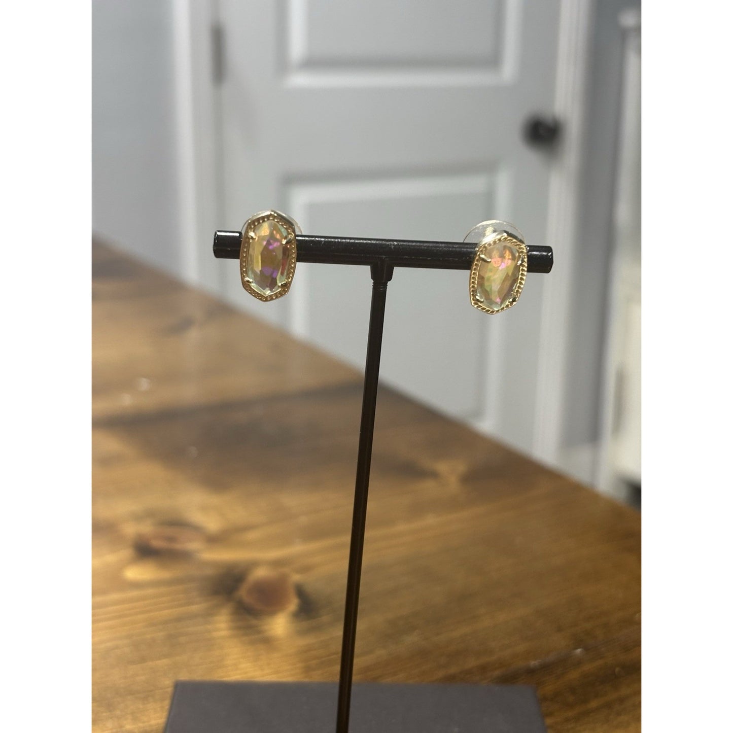 Kendra Scott Ellie Gold Stud Earrings In Dichroic Glass
