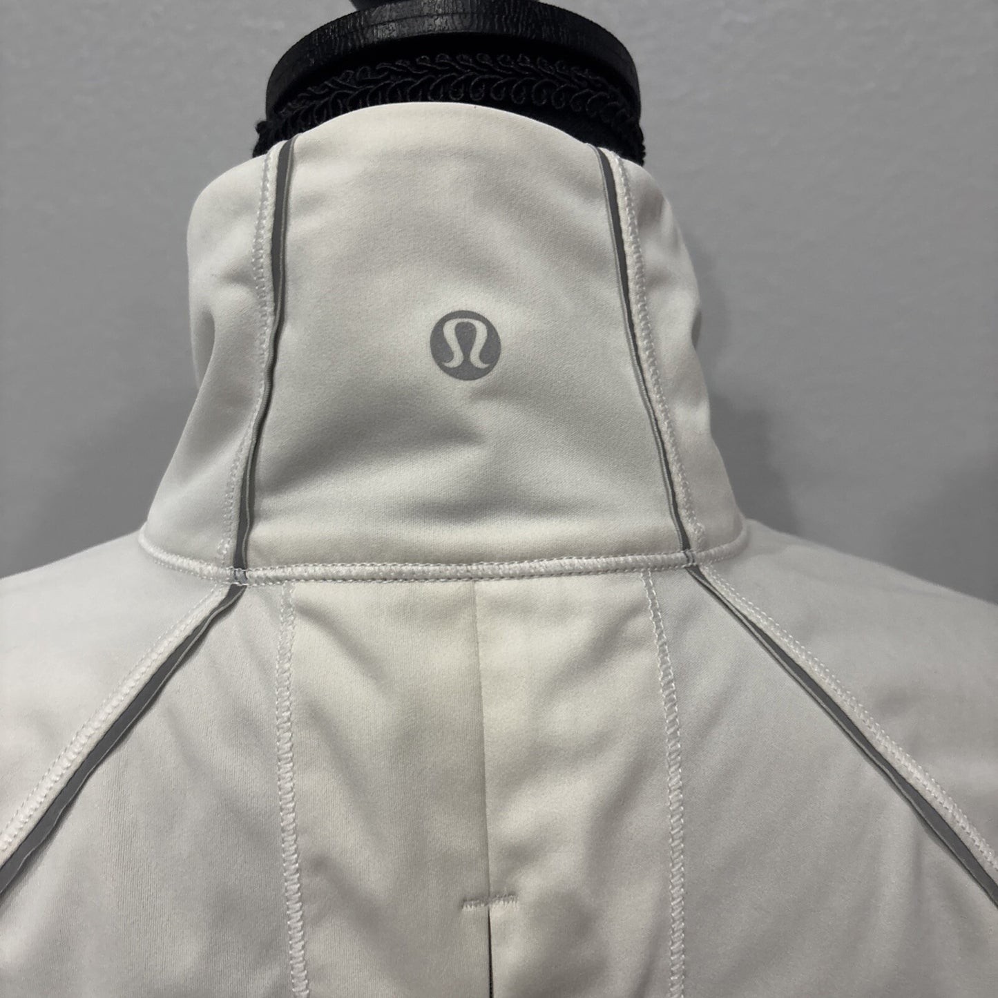 Lululemon white zip up jacket Size 6