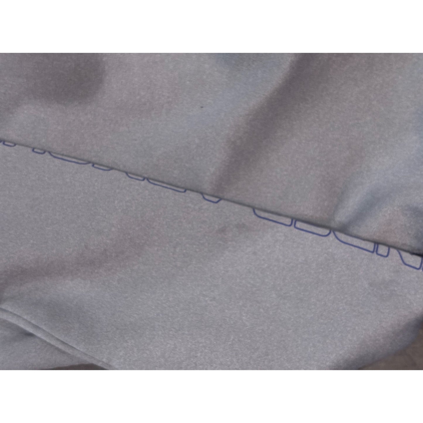 Under Armour Youth Medium Gray Full-Zip Hoodie With Logo wear shown in pictures