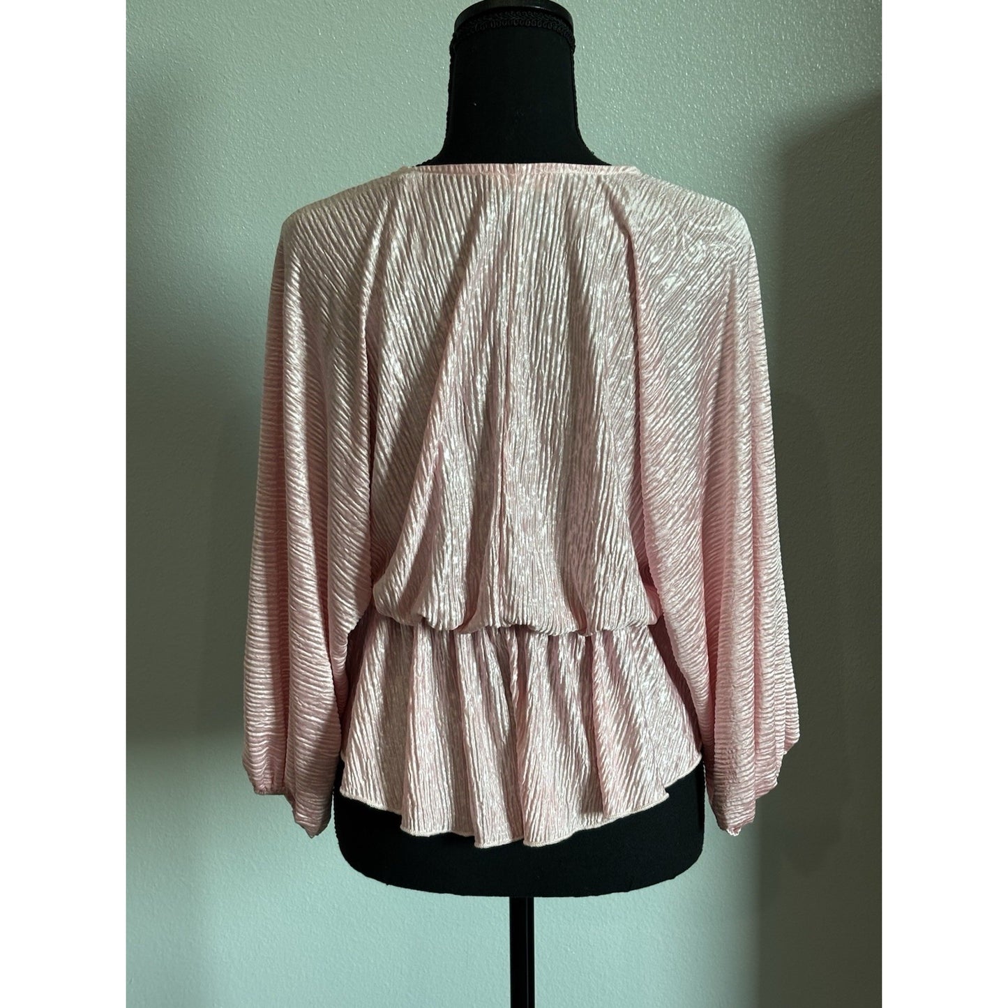Entro Light Pink Peplum Top Satin Size Small