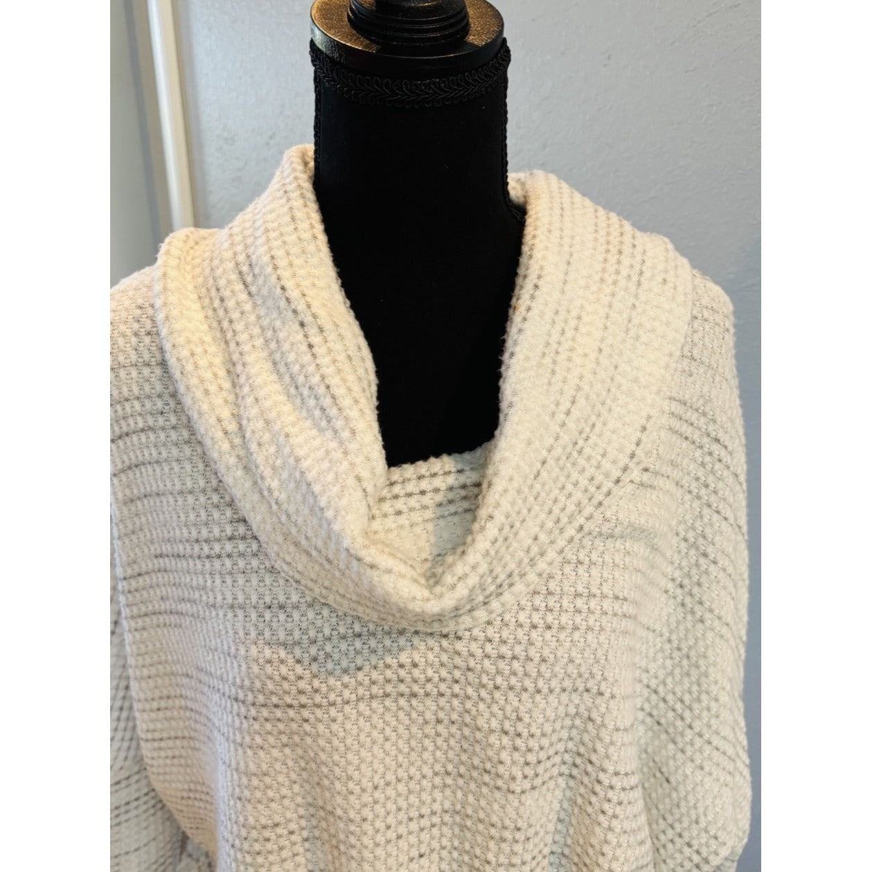 Green Envelope white gray lightweight cowl neck knit top sweater Women Large