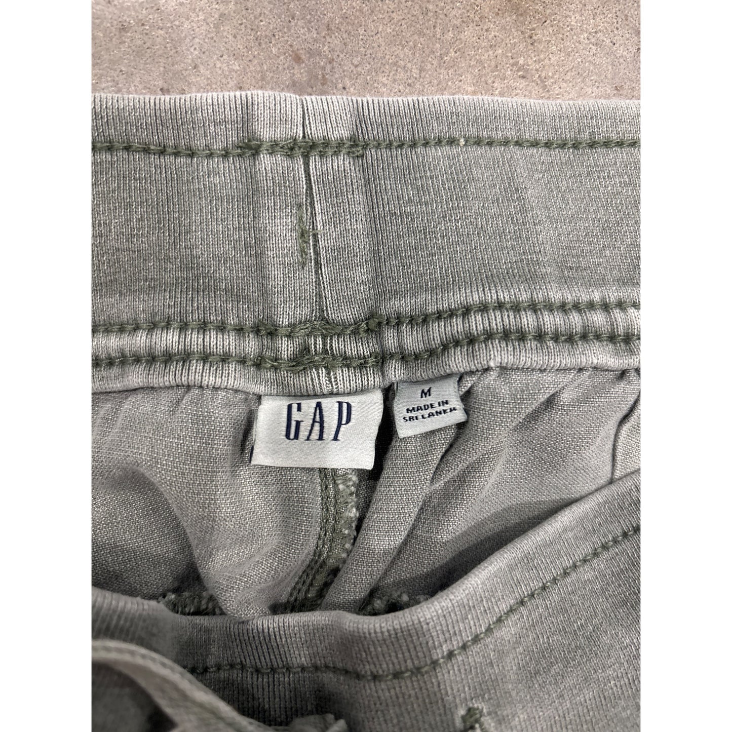 Gap womans Gray Jogger Pants Size M