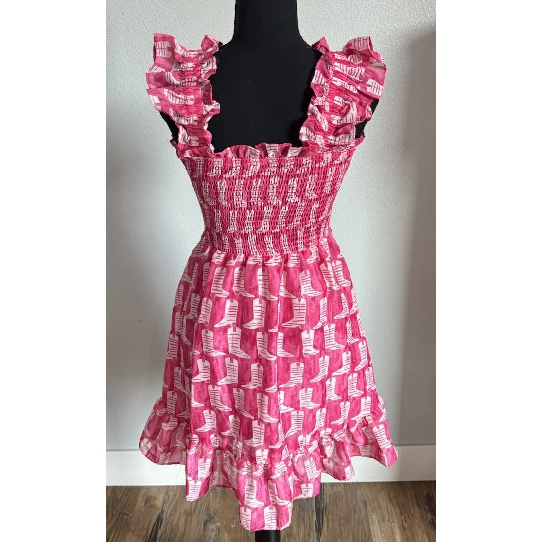 J Marie Pink Dolly Ruched Dress Size Small Cowgirl Boots Pink $158 New
