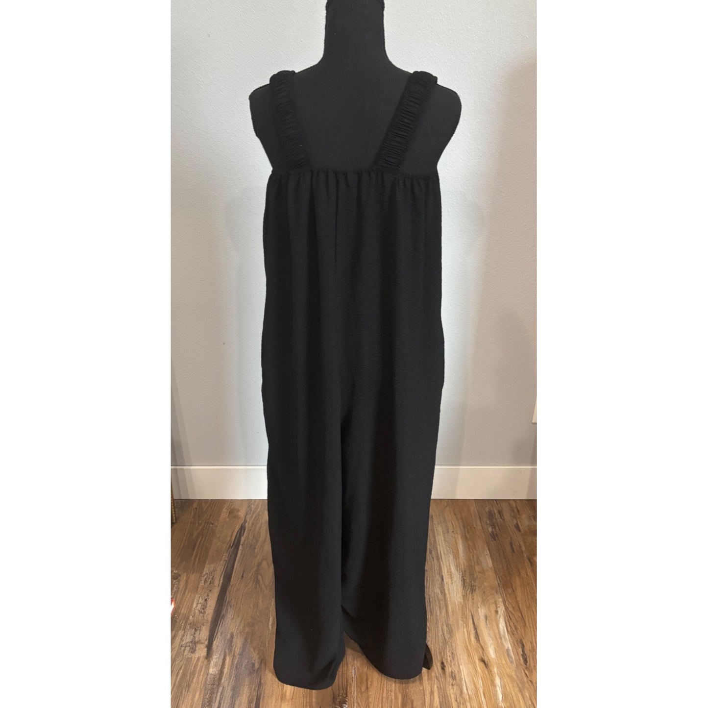 Black Wide-Leg Sleeveless Jumpsuit With Ruched Straps By Lesley Evers