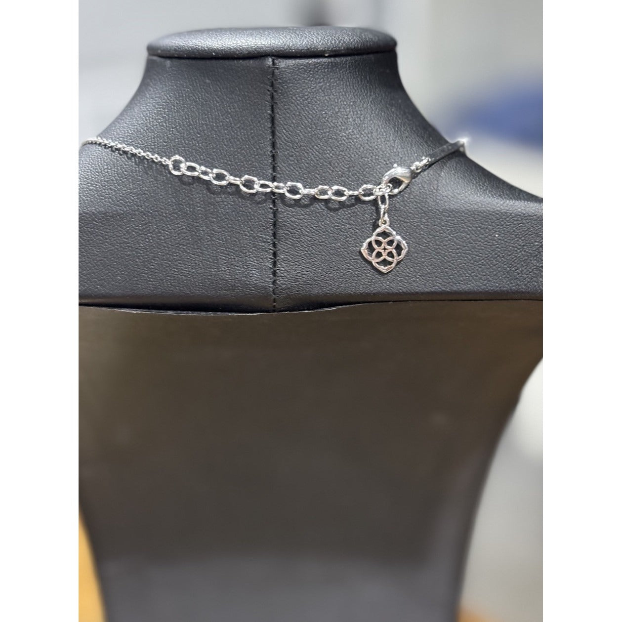 Kendra Scott Ari Heart Short Necklace Watercolor Illusion Silver Tone