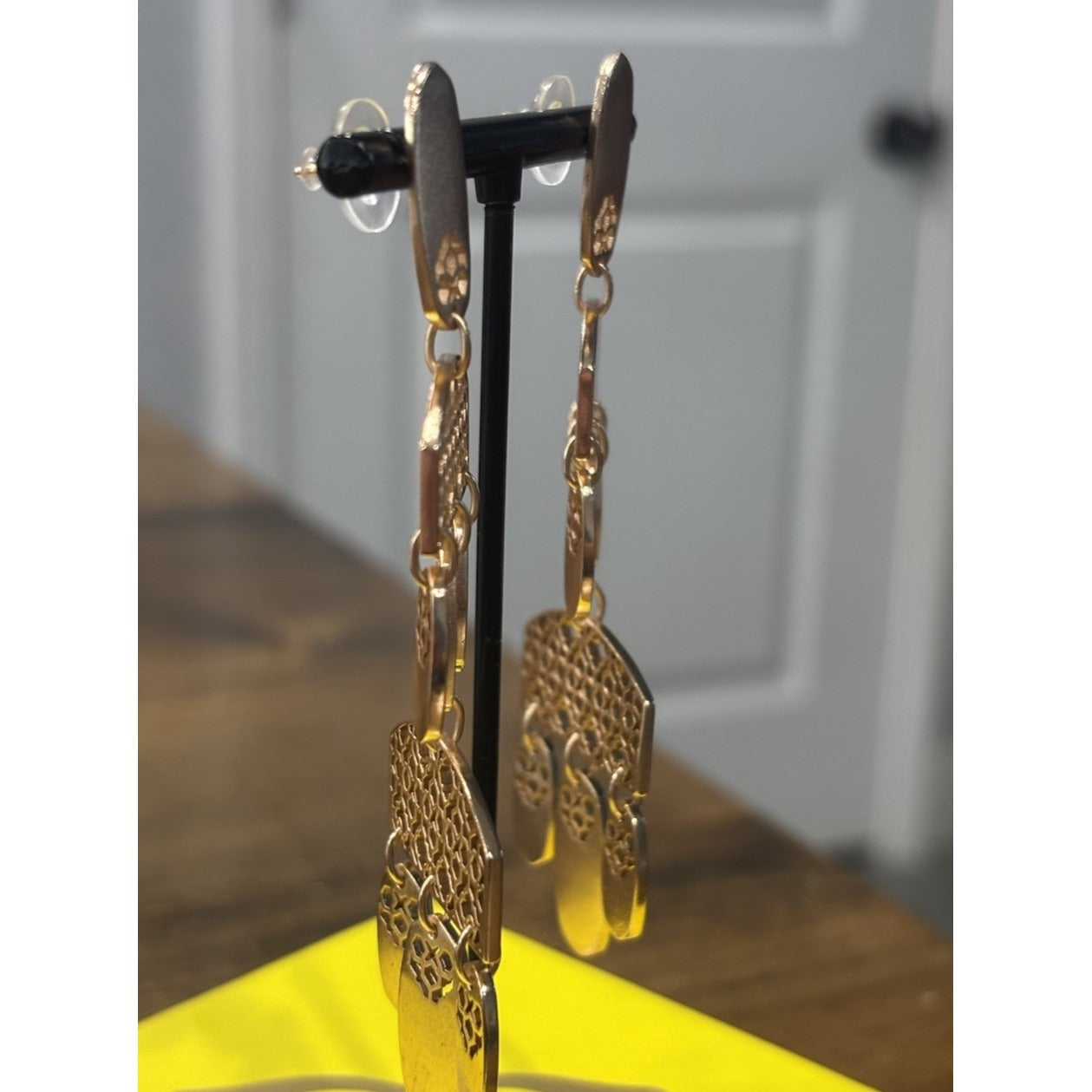 Beautiful Kendra Scott Rose Gold Long Emmett Chandelier Earrings