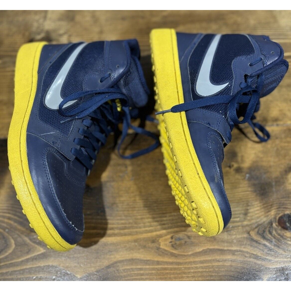 Nike Trainer Clean Sweep navy yellow Shoes Mens  2012  RARE size 10