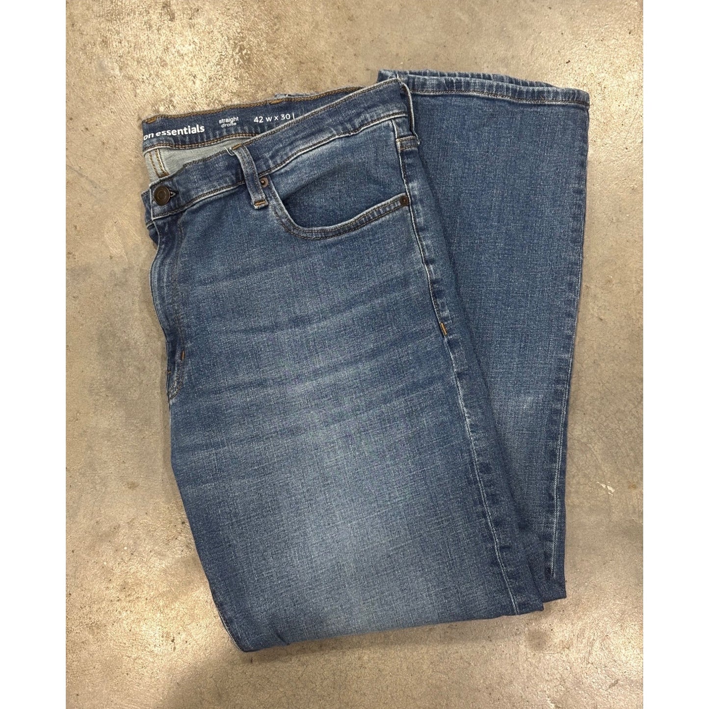 Mens amazon Essentials Relaxed Fit Blue Denim Jeans 42Wx30L Cotton Blend