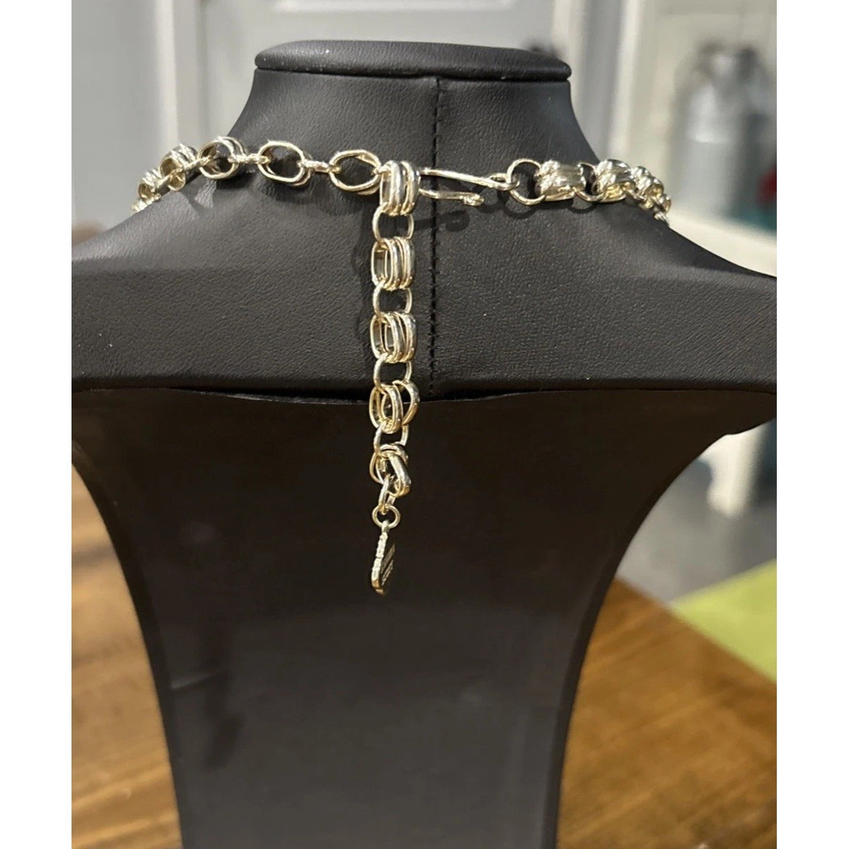 Kendra Scott Harlow Mother Of Pearl Abalone Statement Necklace Gold