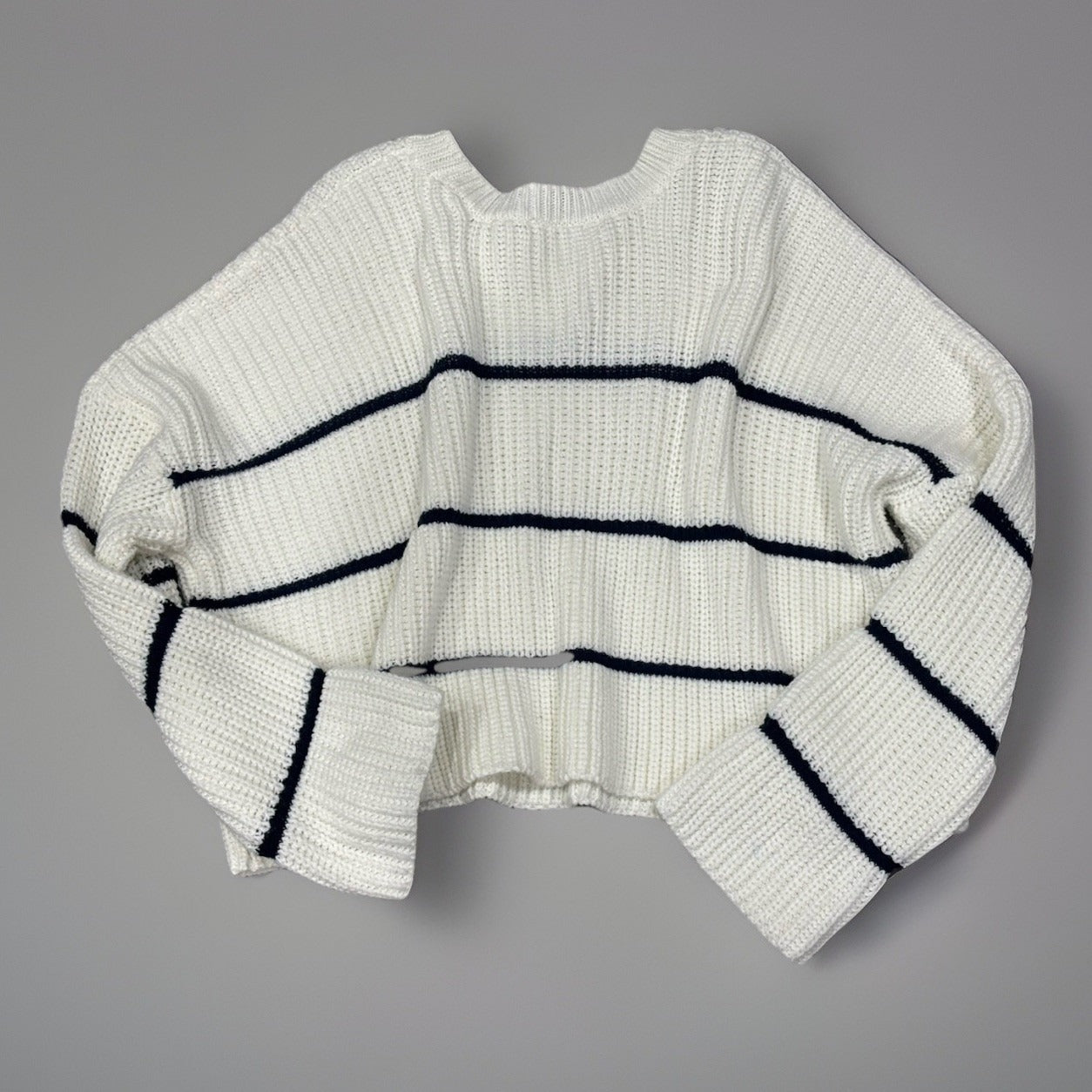 Moon & Madison Knit Cropped Sweater Women's Large Dark Blue Stripes