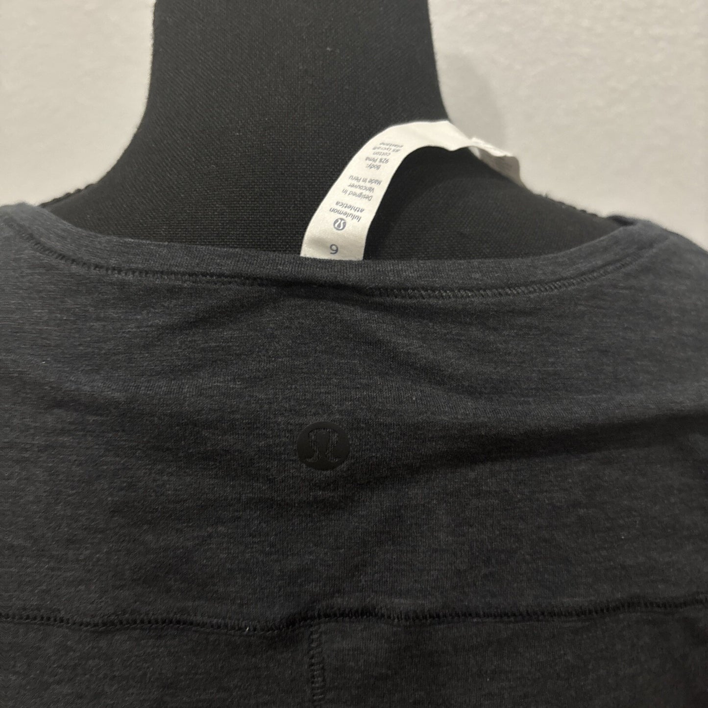 Lululemon Long Sleeve Shirt Dark Gray Size 6