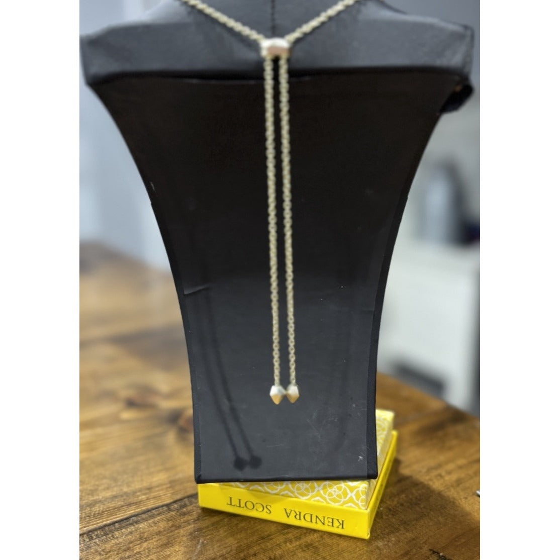 Kendra Scott Maddie Necklace Gold With Coral Magnesite Stone Adjustable