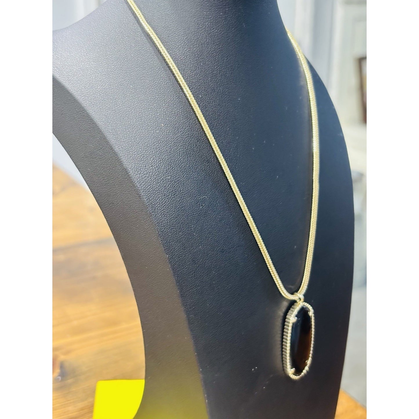 Kendra Scott Gold Necklace With Black Oval Stone Pendent