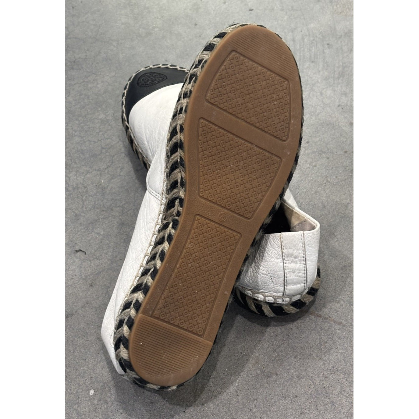 TORY BURCH Color Block Espadrilles Flat Leather Ivory/Black Slip On Shoes Sz 7.5