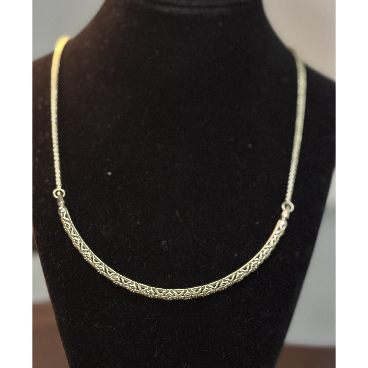 Kendra Scott Lucy Gold Adjustable Choker Necklace