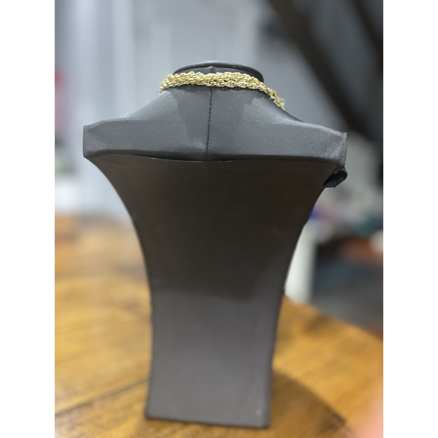 KENDRA SCOTT  " Rayne "  Maroon Jade Pendant Tassel Necklace Gold Tone 37'' L