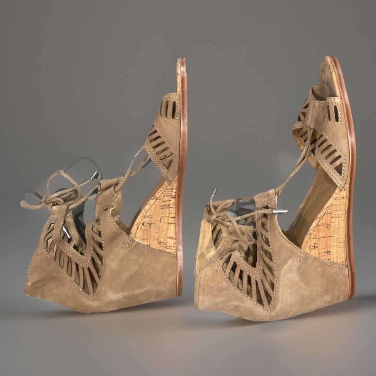 Dolce Vita Lindsey Lace-up Wedge sandal  Tan Size 8.5