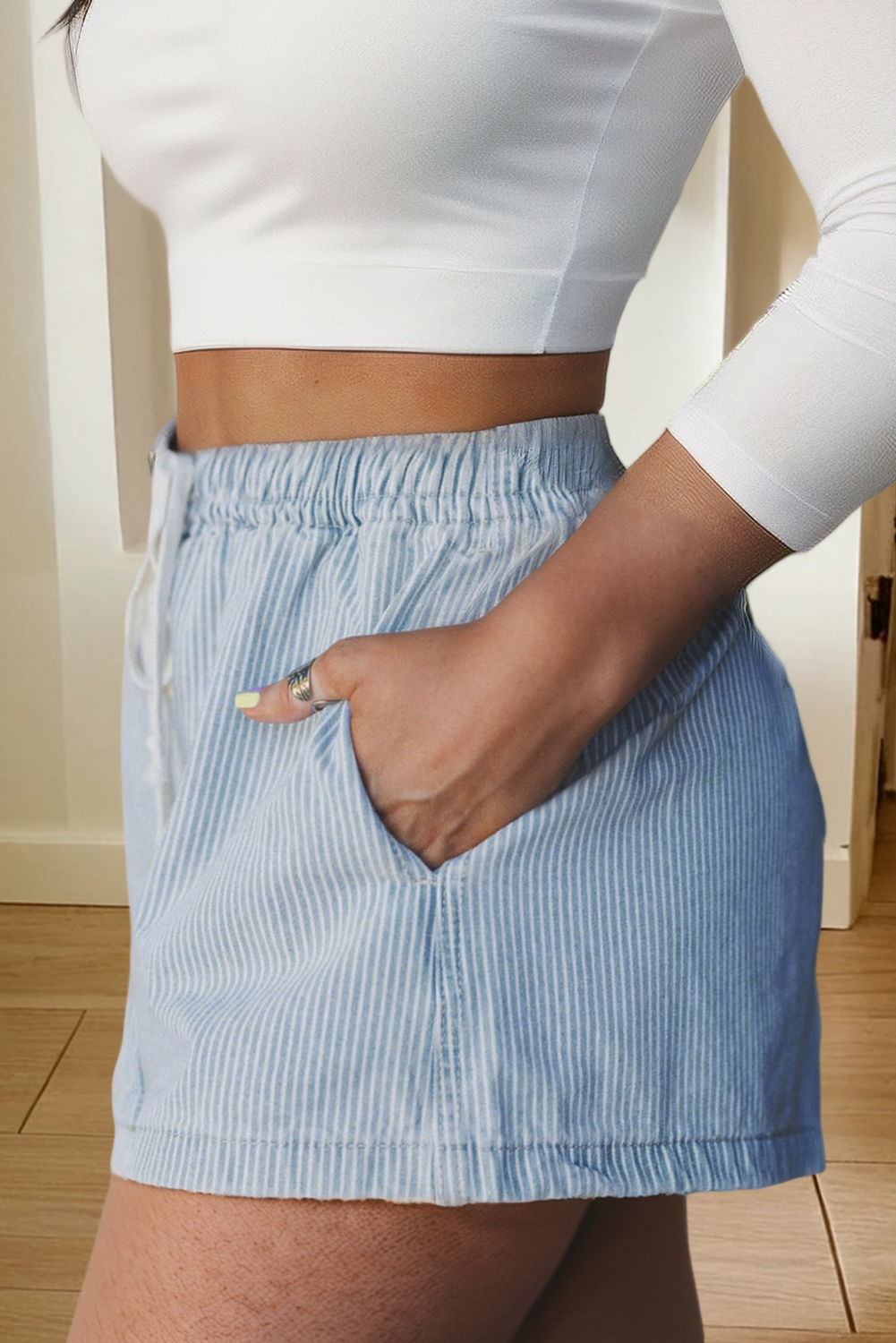 Stripe Elastic Waist Casual Denim Shorts