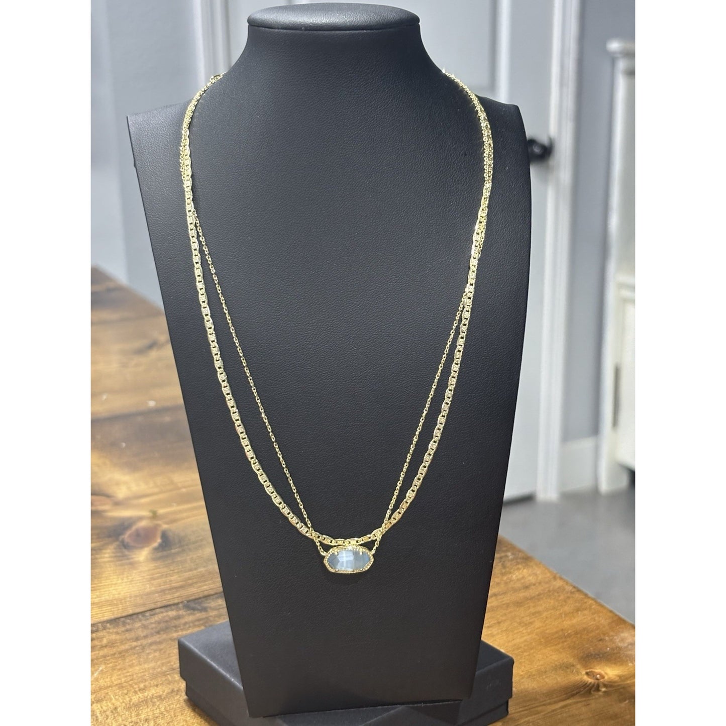 Kendra Scott Elisa Herringbone Gold Multi Strand Necklace in Gray Cats