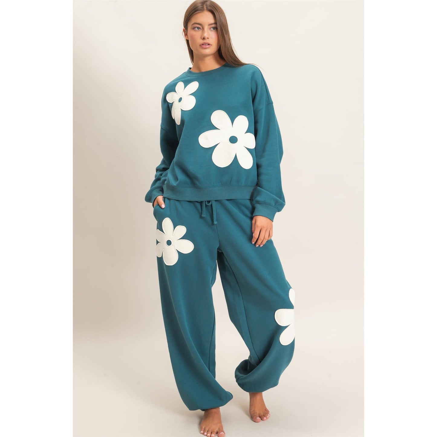 Double Zero Floral Applique Crew Neck Sweatshirt
