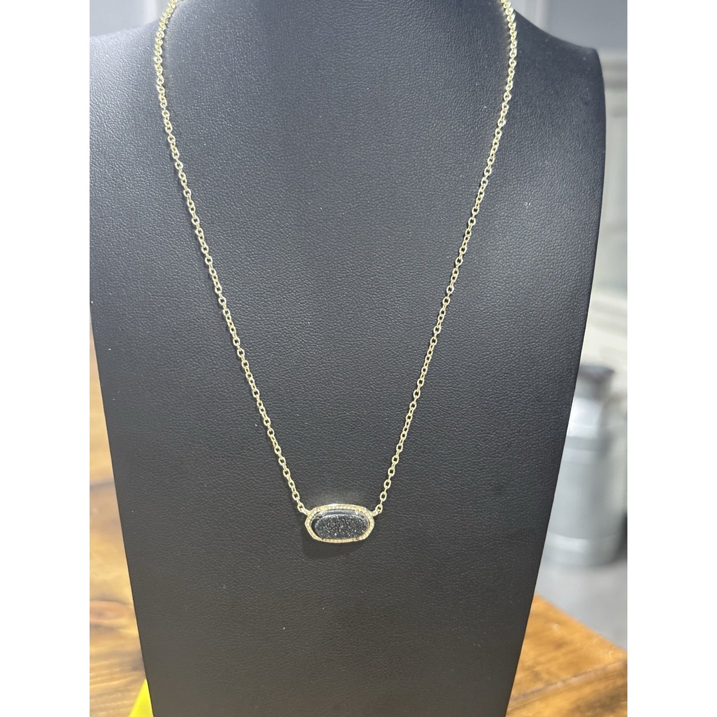 Kendra Scott Gold Elisa Necklace With Raised Black Drusy