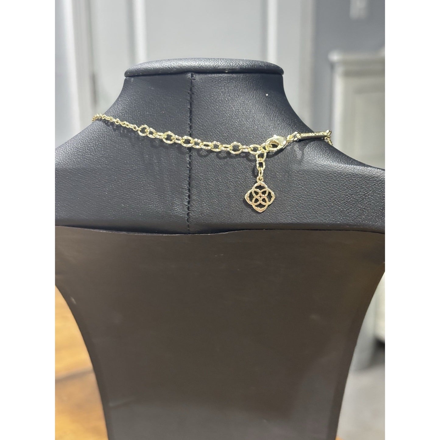 Kendra Scott Gold Elisa Necklace With Raised Black Drusy