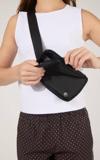 Girls Everyday Tank and Lightstreme Shorts, Fanny Bag Set