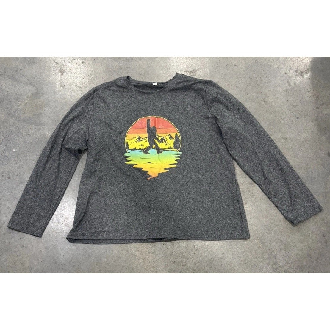 Bigfoot Sasquatch Sunset Long sleeve Shirt Size XL Unisex