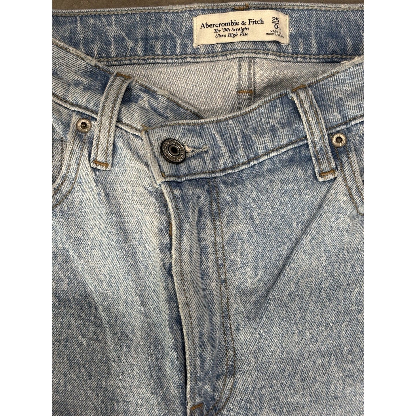 Abercrombie & Fitch Women's the 90s Straight Ultra High Rise Jeans size 25 XLong