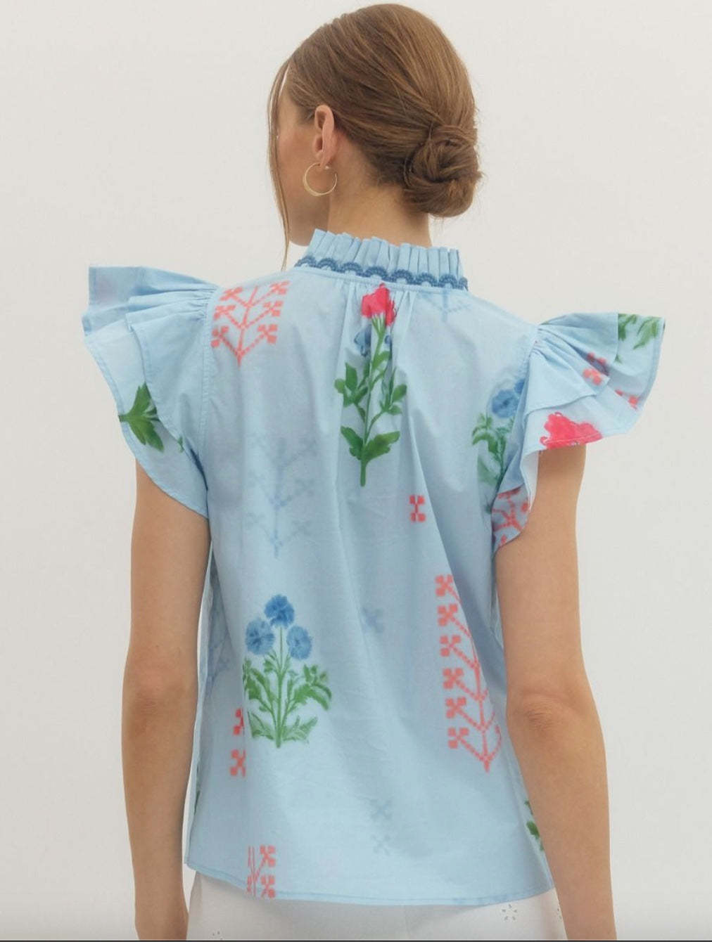 Entro Floral Flutter Sleeve Top V-neck Scallop Accent Trim