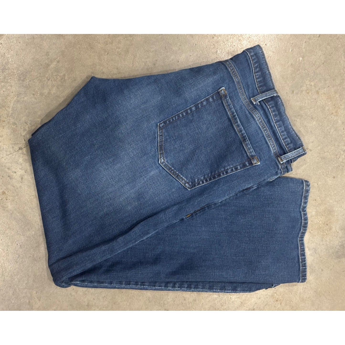 Amazon Essentials Straight Fit Jeans 42W X 32L Medium Wash Denim