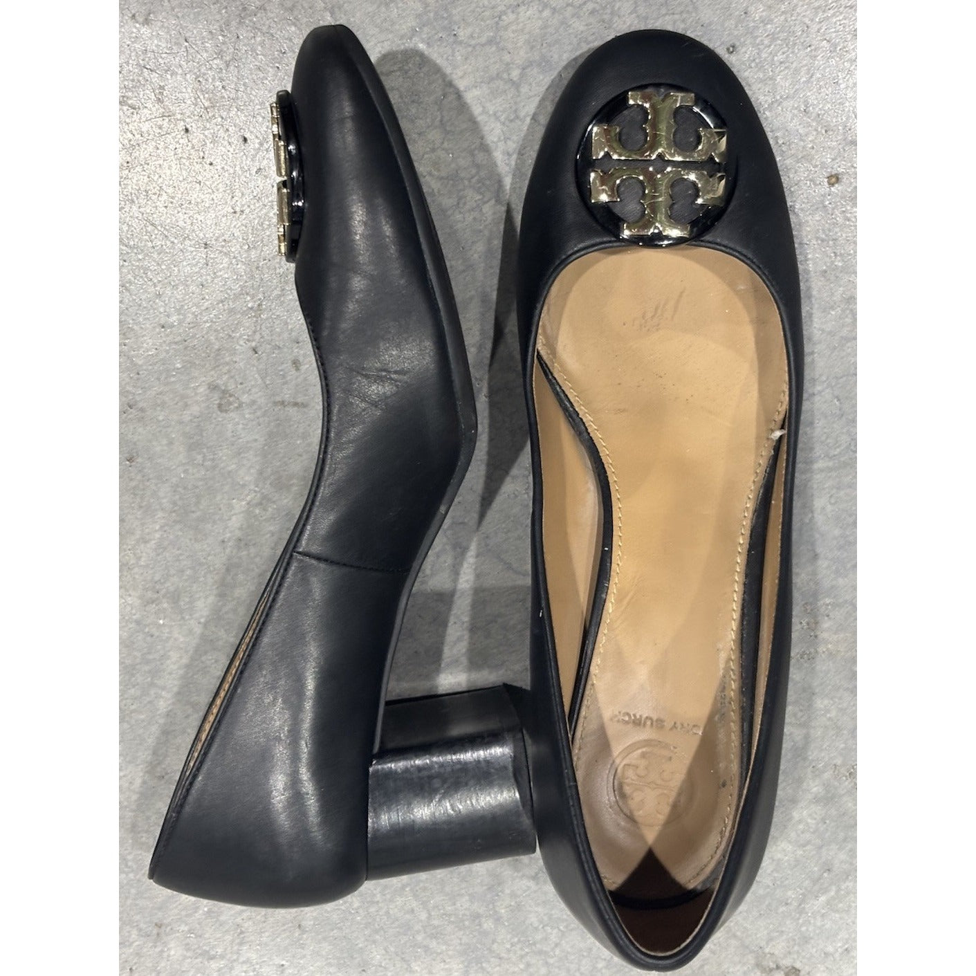 Tory Burch Chelsea Pump in Black  Napa leather size 7.5