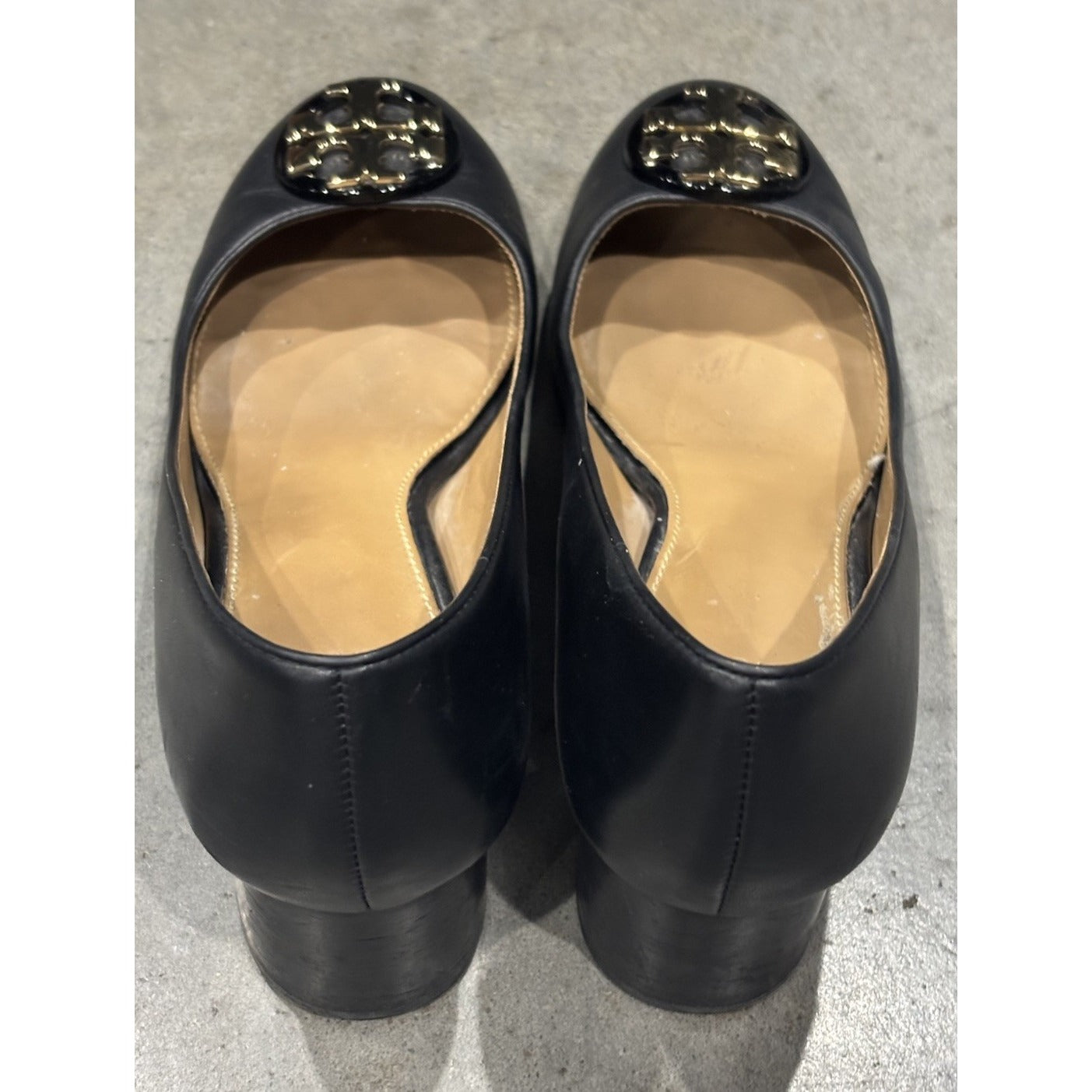 Tory Burch Chelsea Pump in Black  Napa leather size 7.5