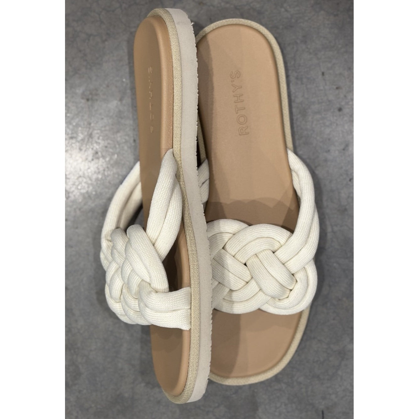 New Rothy’s Summer Sandal In White Sand Size 9.5