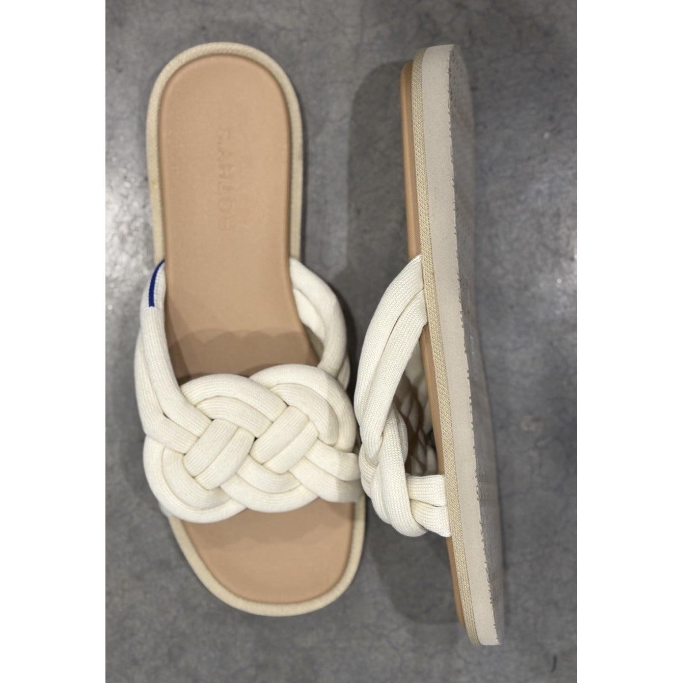 New Rothy’s Summer Sandal In White Sand Size 9.5