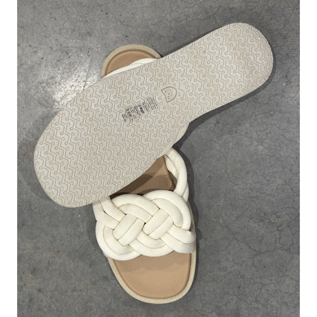 New Rothy’s Summer Sandal In White Sand Size 9.5