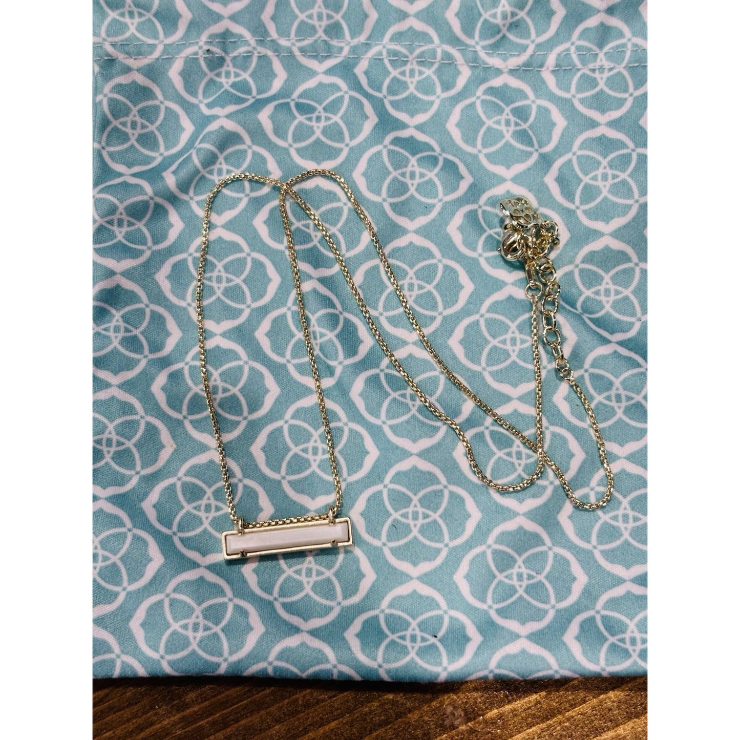 Kendra Scott Gold Leanor Necklace Bar With White Mother Of Pearl