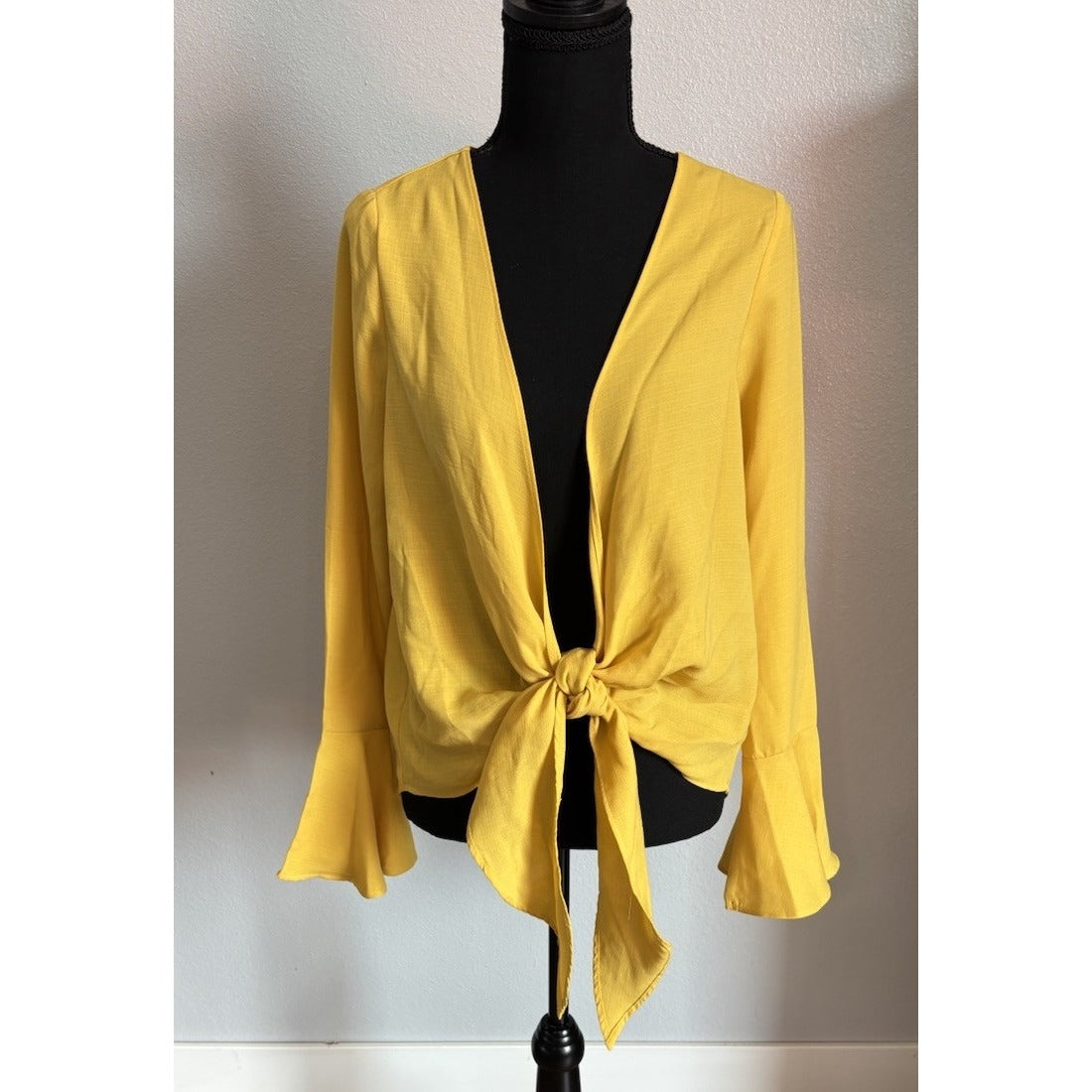 Woman’s Yellow Crop Top Front Tie Long Bell Sleeves Size 2