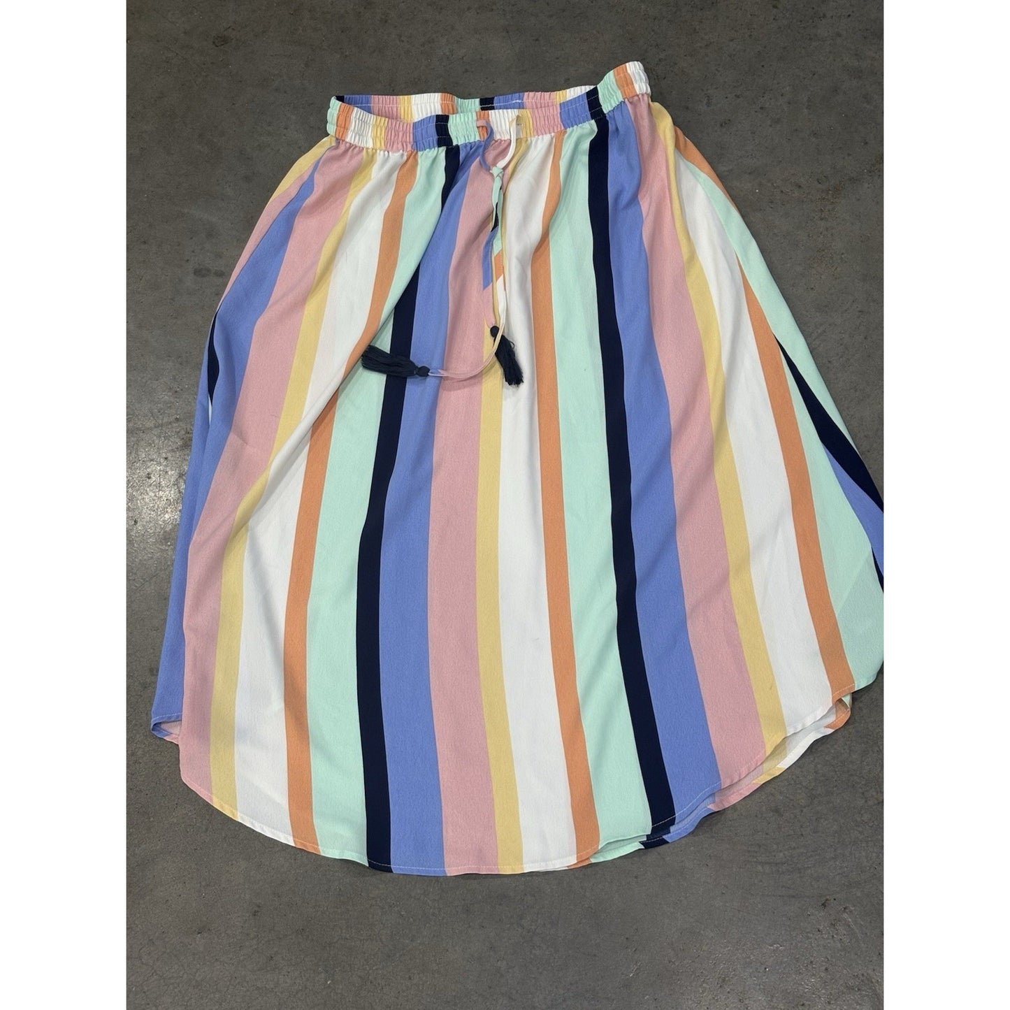 Skies Are Blue women's M pastel striped midi skirt, rounded hem, So Cute!