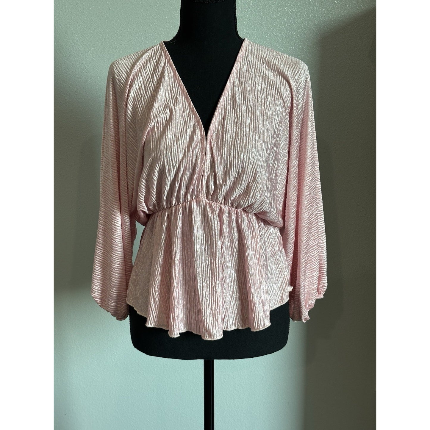 Entro Light Pink Peplum Top Satin Size Small