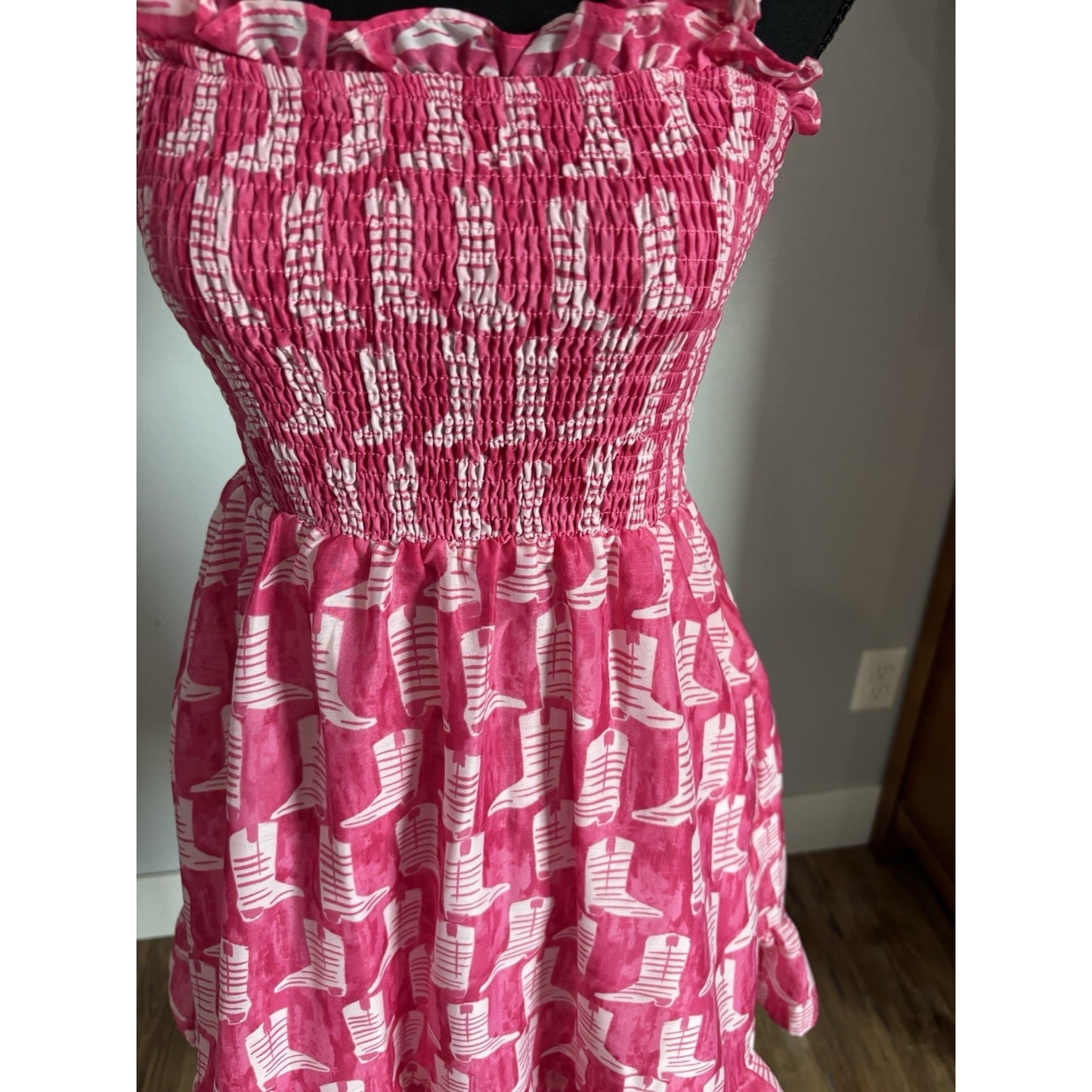J Marie Pink Dolly Ruched Dress Size Small Cowgirl Boots Pink $158 New