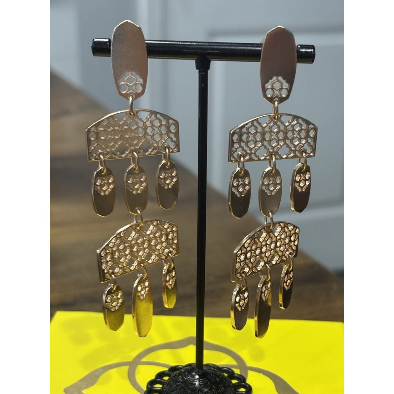 Beautiful Kendra Scott Rose Gold Long Emmett Chandelier Earrings