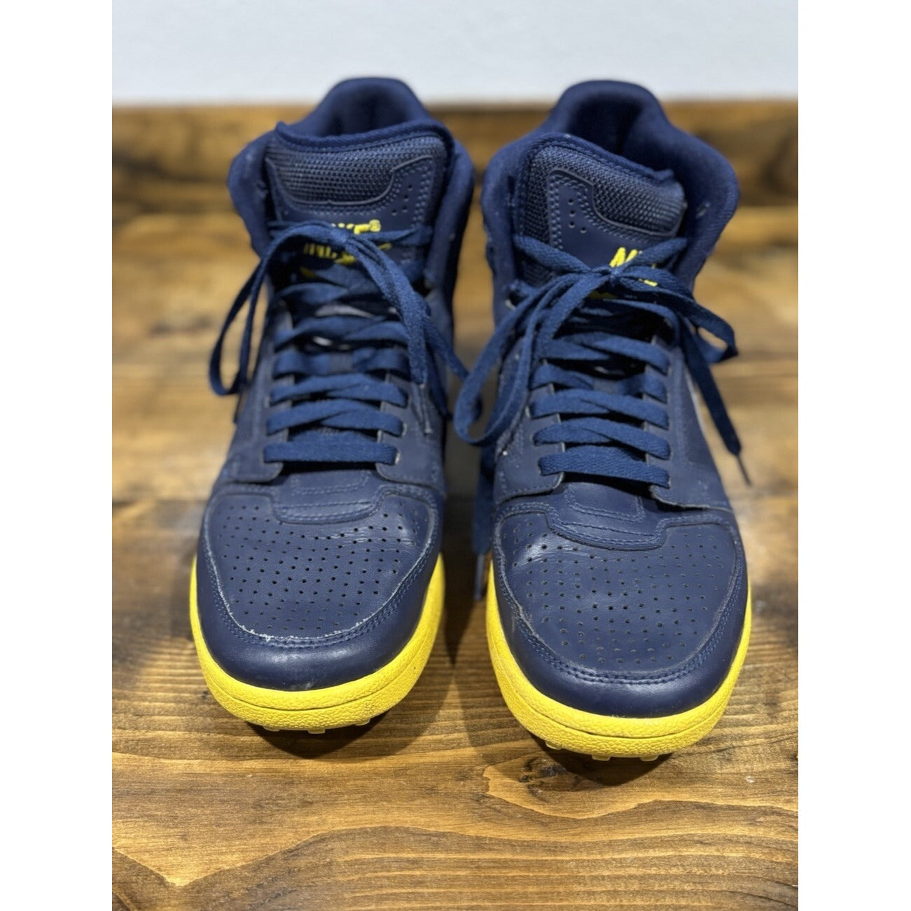 Nike Trainer Clean Sweep navy yellow Shoes Mens  2012  RARE size 10