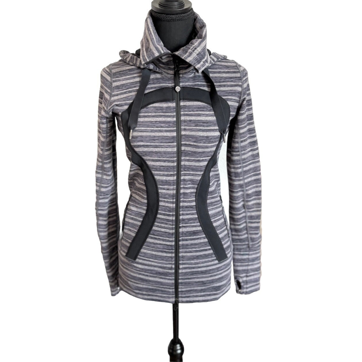 Lululemon In Stride Jacket Gray Stripe Size 4