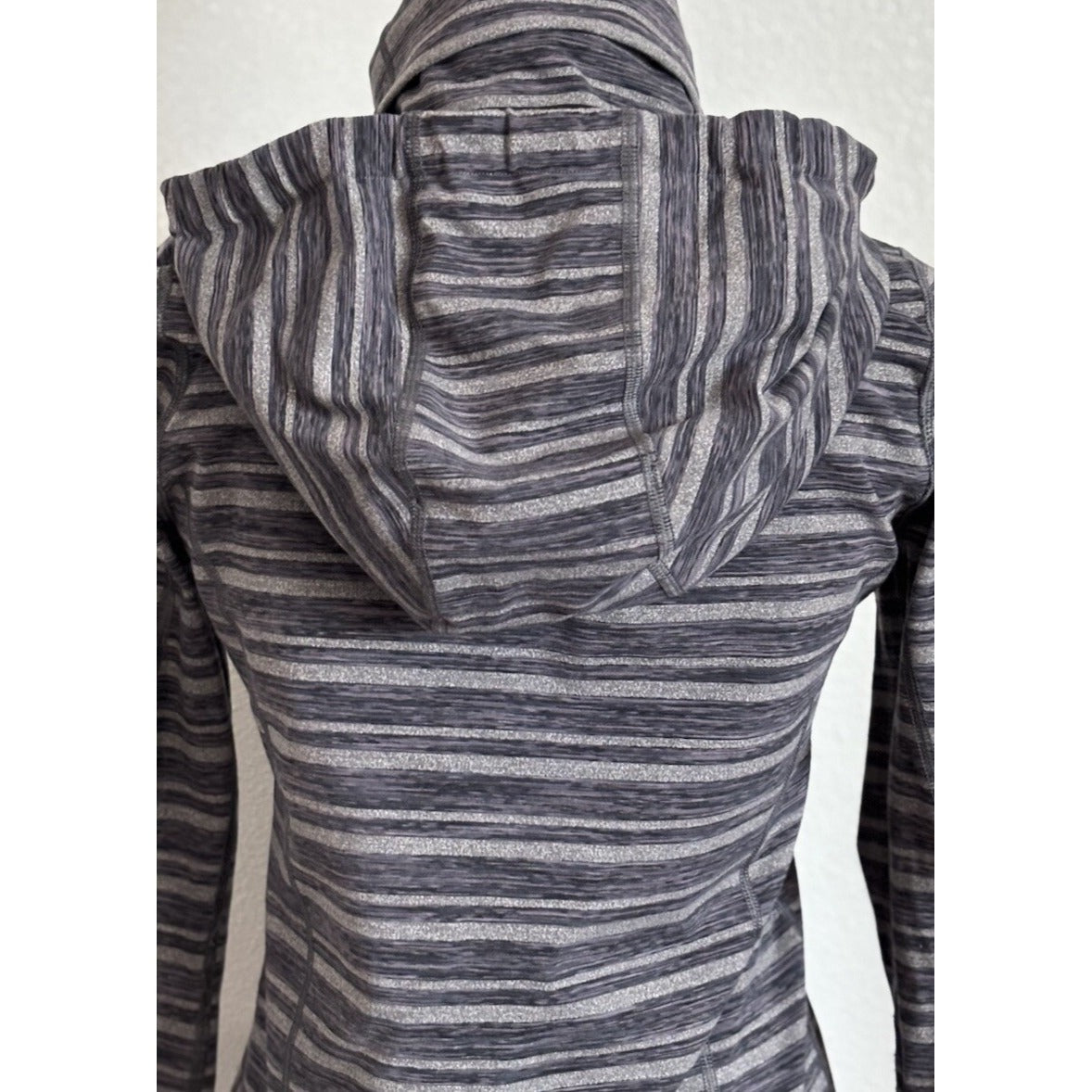 Lululemon In Stride Jacket Gray Stripe Size 4