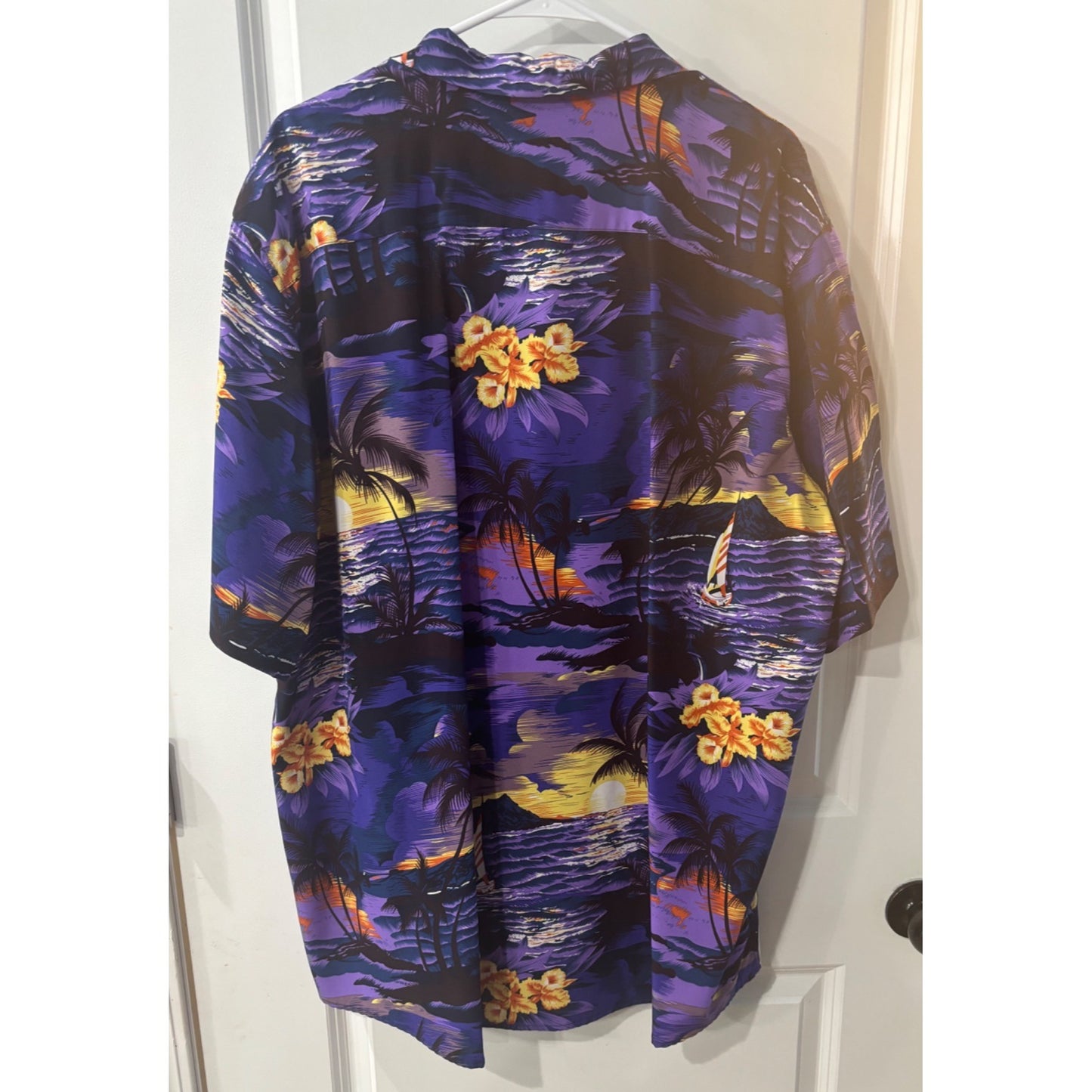 Hawaiian Style Button-Up Shirt With Colorful Tropical Print Short Sleeves Size Large Made In Italy